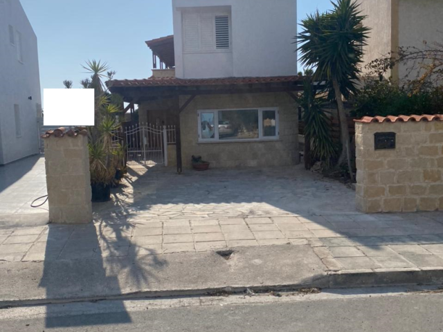 3 bedrooms House Detached House in Chloraka Seaside, Chloraka, Paphos