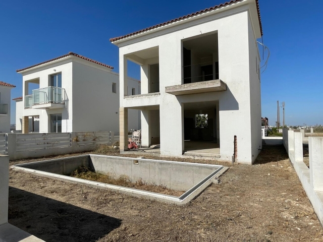 3 bedrooms House Detached House in Dromolaxia, Larnaca