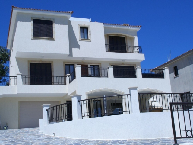 3 bedrooms House Detached House in Latchi, Latsi, Poli Chrysochous, Paphos