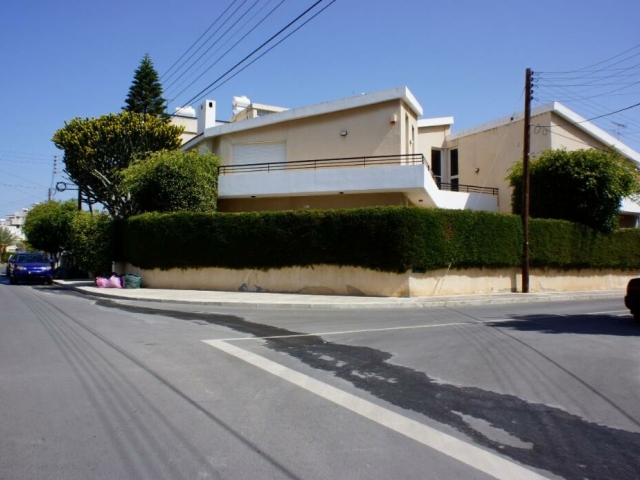 4 bedrooms House Detached House in Petrou & Pavlou, Limassol City Centre, Limassol