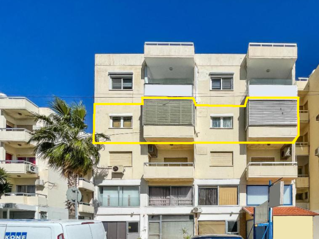 4 bedrooms Apartment Flat in Limassol Tourist Area, Limassol