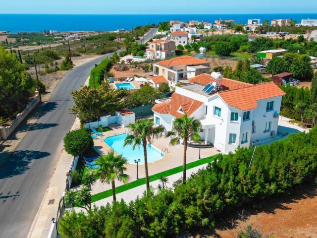 5 bedrooms House Detached House in Coral Bay, Peyia, Paphos