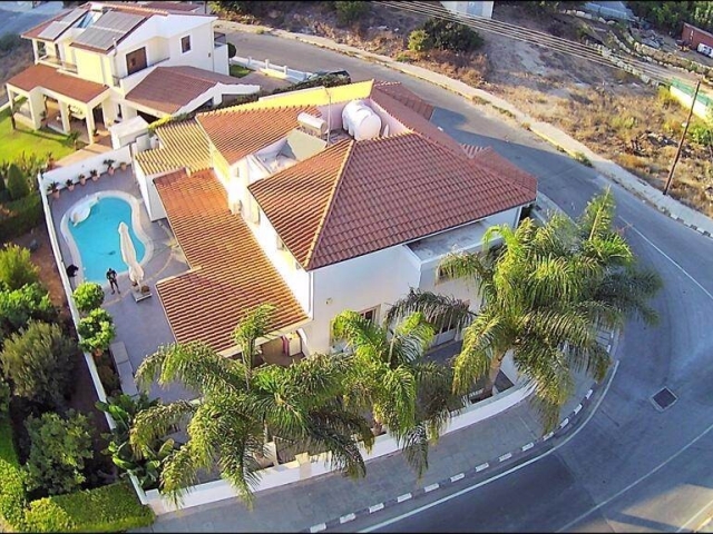 5 bedrooms House Detached House in Konia, Paphos