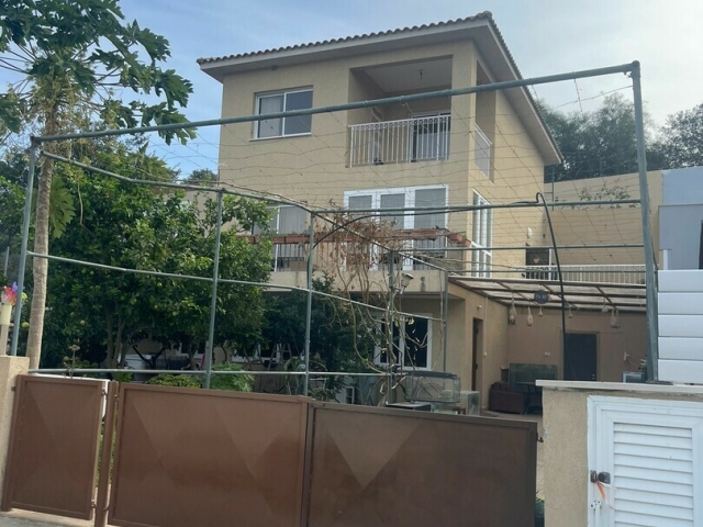 6 bedrooms House Detached House in Moutagiaka, Limassol