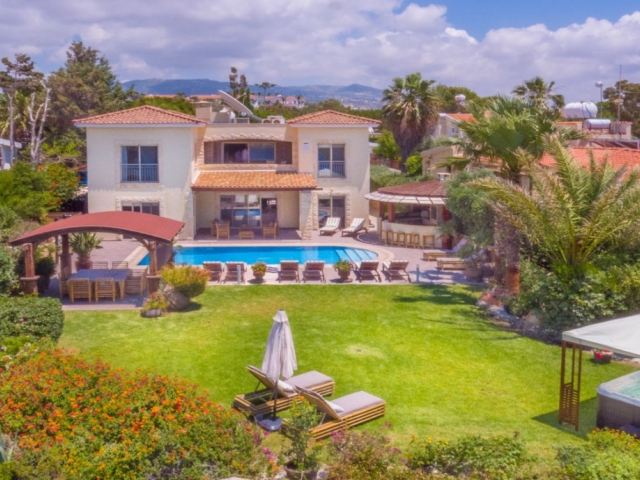 For Sale : Detached Villa - Paphos, Pegia - Coral Bay