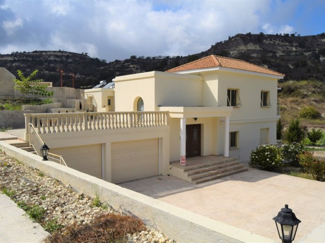 7 bedrooms House Detached House in Tsada, Paphos